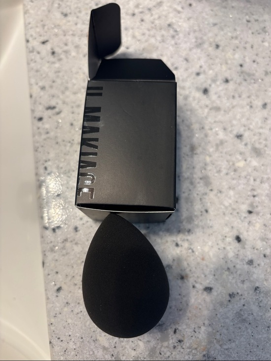 ILIA Other - IL MAKIAGE The Blender Flawless Base Makeup Sponge - Black NWT